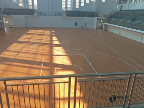 大学运动篮球木地板价格多少