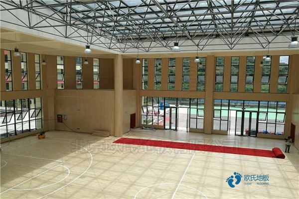 中学运动馆地板施工步骤2