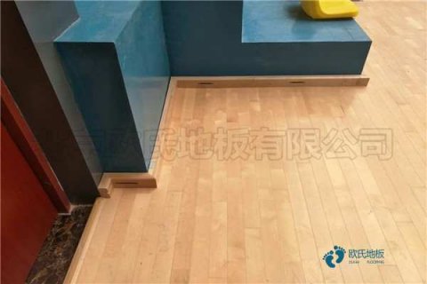 学校篮球木地板减震技术