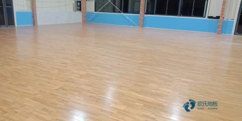 购买篮球地板较好的