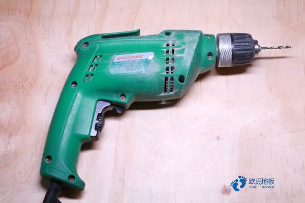 板式龙骨运动篮球木地板施工价格