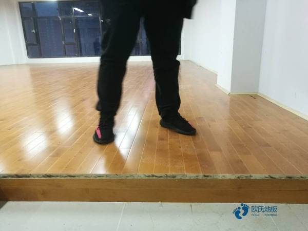 枫桦木运动篮球木地板价格低
